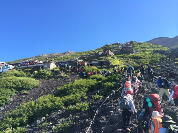 【東京駅_鍛冶橋駐車場発】 ≪登山≫山小屋2泊(七合目・八合目)でゆとりの富士登山3日間*3